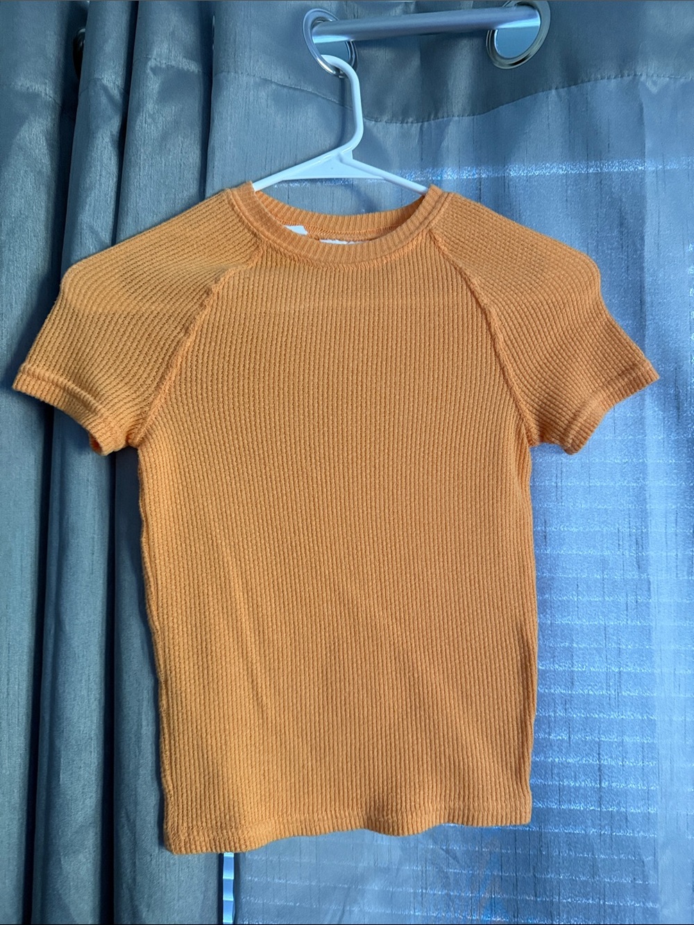 Urban Outfitters Short Sleeve Ribbed Textured Tee in Pastel Orange Sherbet color